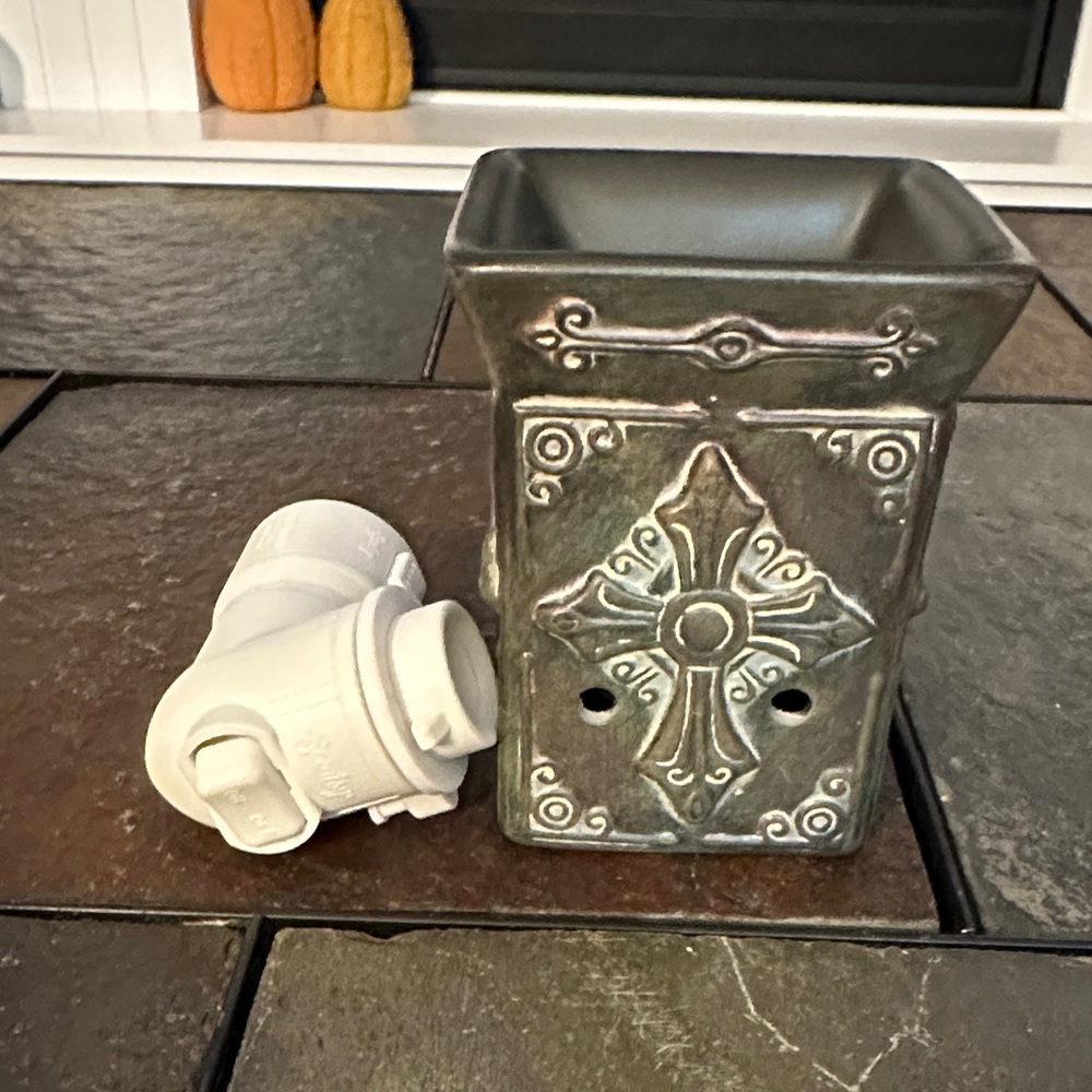 Decorative pewter Wax Warmer